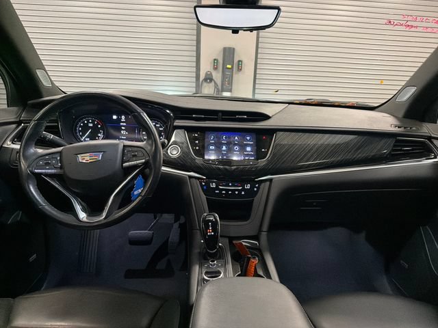 Certified 2023 Cadillac XT6 Premium Luxury w/ Technology Package FWD image 12
