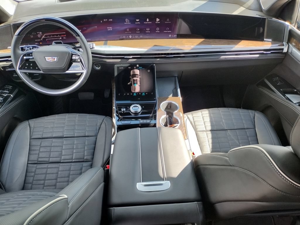 Used 2026 Cadillac Escalade Platinum Sport AWD/4WD image 7
