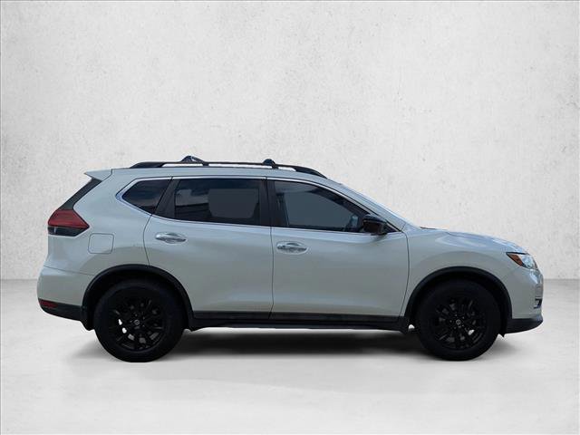 Used 2018 Nissan Rogue SV image 4