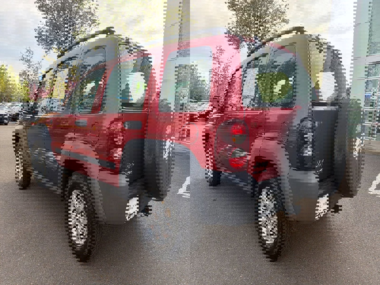 Used 2007 Jeep Liberty Sport AWD/4WD image 2