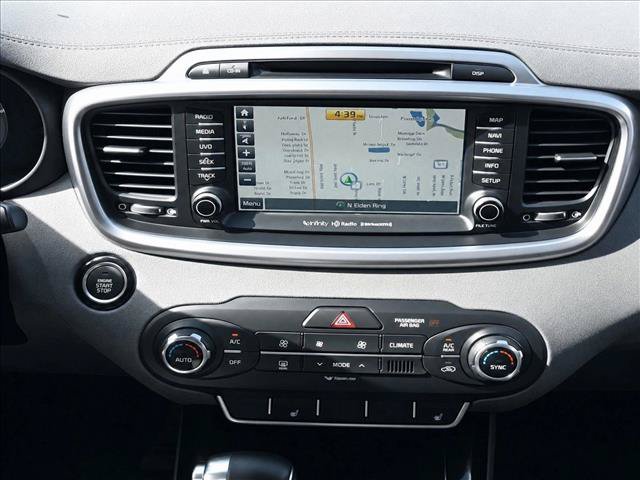Used 2016 Kia Sorento SX FWD image 16