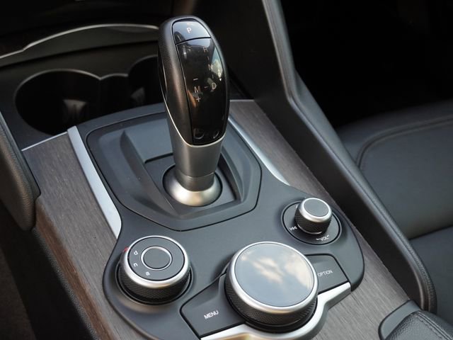 Used 2019 Alfa Romeo Giulia Ti RWD image 27
