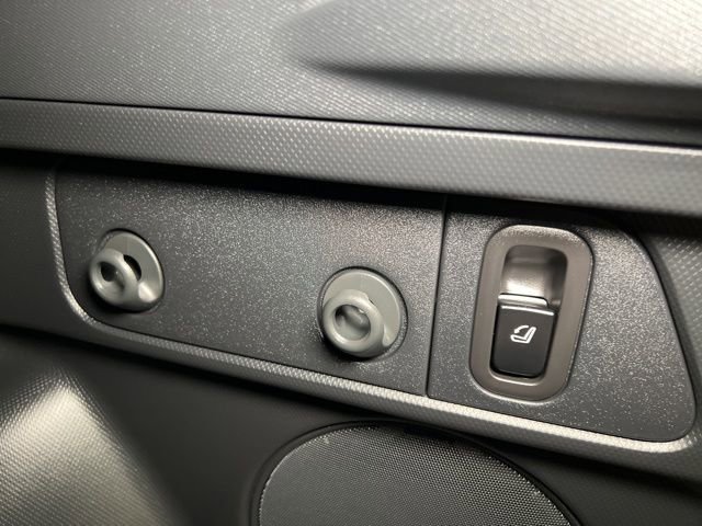 Certified 2025 Subaru Forester Touring w/ Protection Package image 65