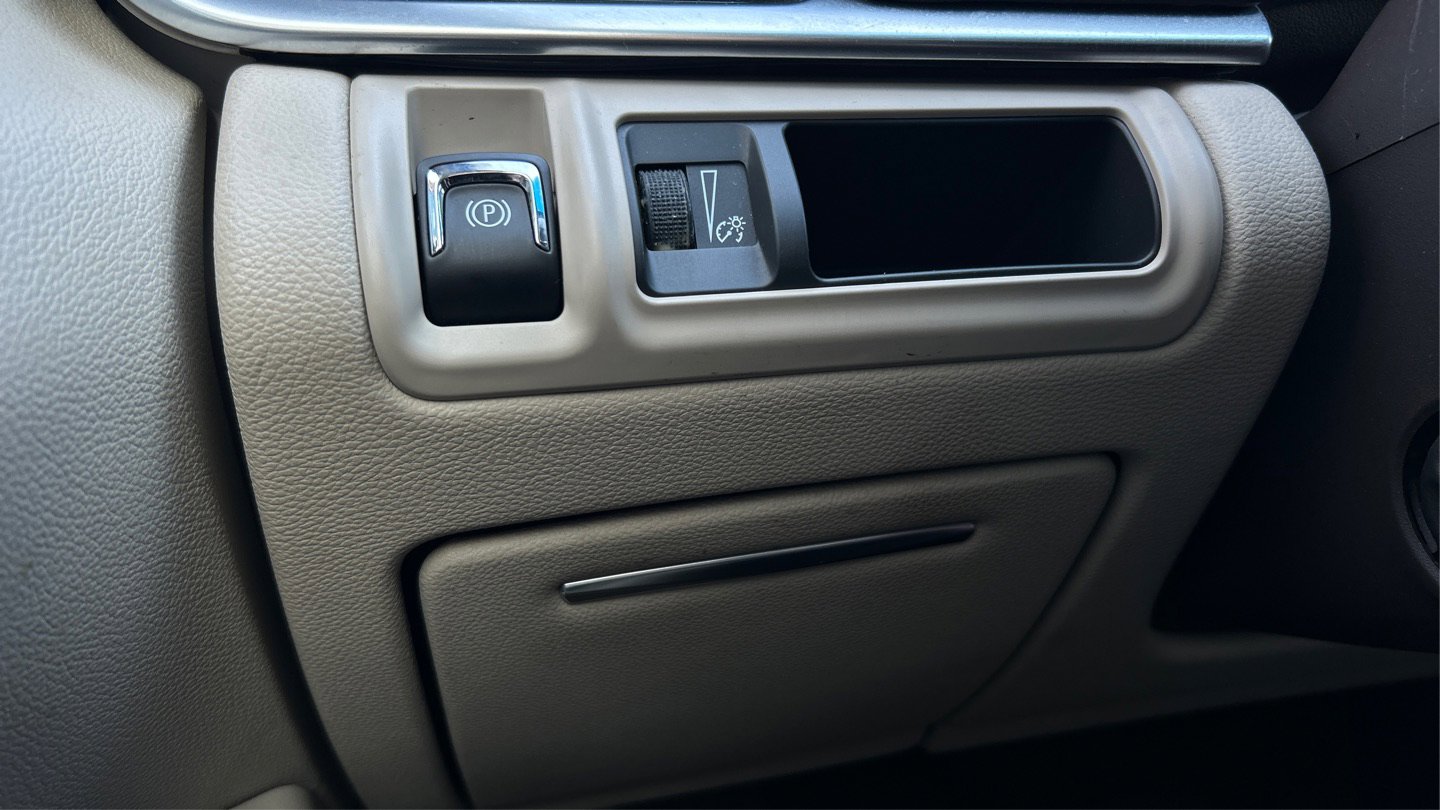 Used 2014 Cadillac XTS Luxury image 36