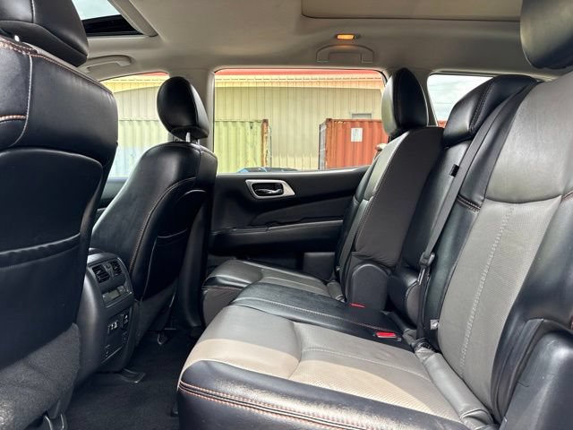 Used 2020 Nissan Pathfinder SL AWD/4WD image 12