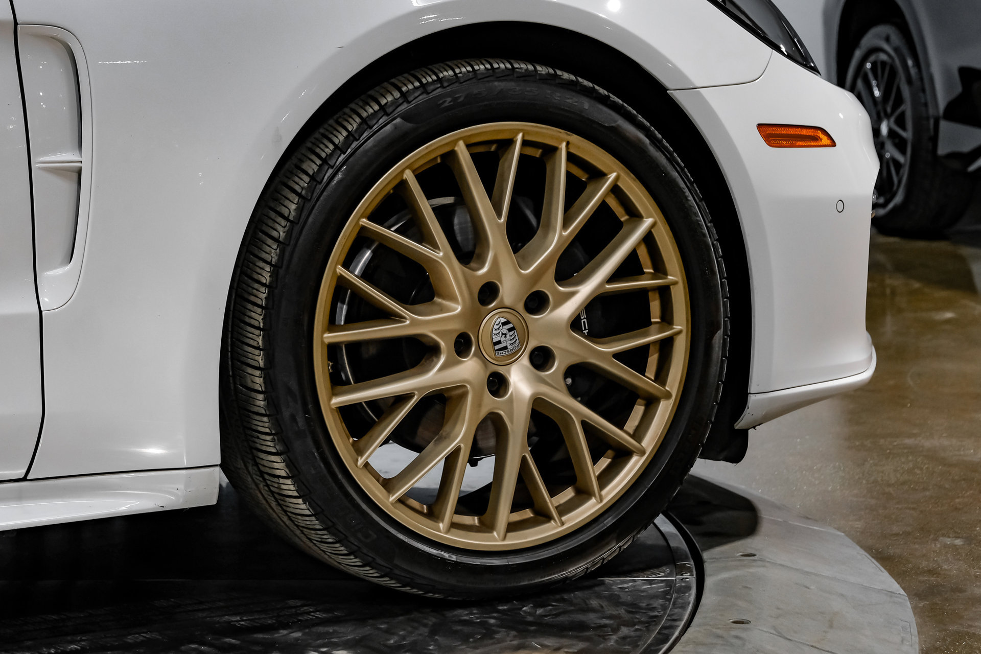 Used 2023 Porsche Panamera Platinum Edition w/ Sportdesign Package RWD image 63