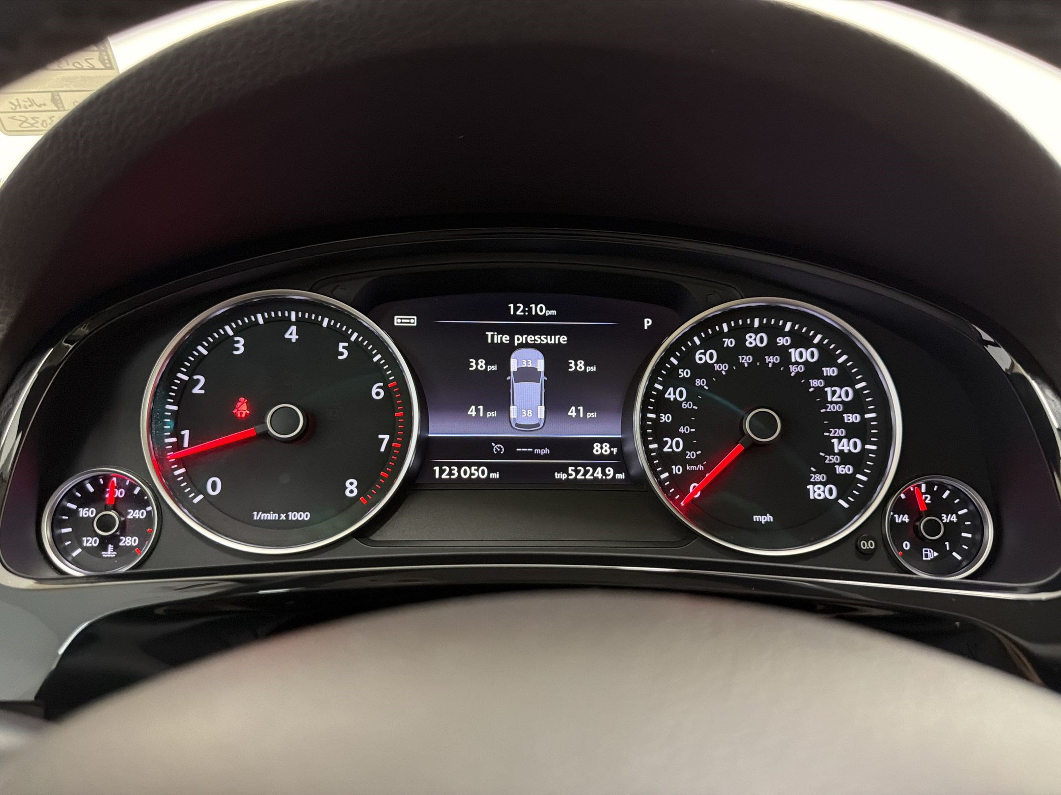 Used 2013 Volkswagen Touareg Sport AWD/4WD image 19