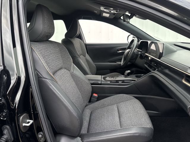 Used 2023 Toyota Crown XLE image 29