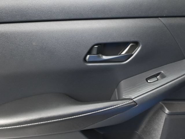 Used 2024 Nissan Sentra SV FWD image 9