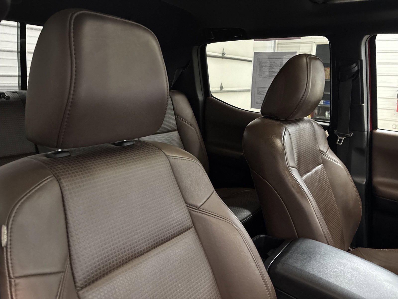 Used 2017 Toyota Tacoma Limited image 27