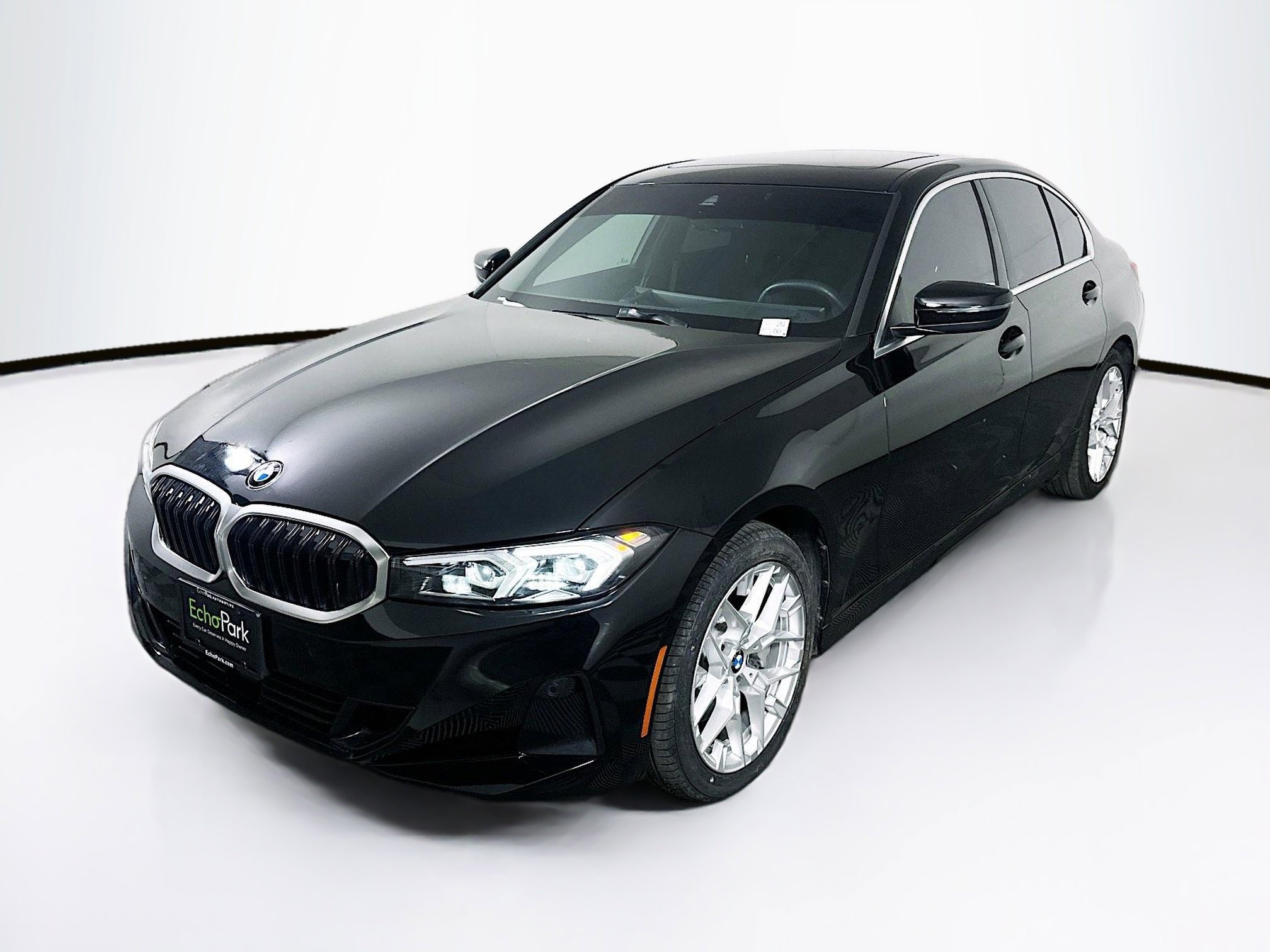 Used 2025 BMW 330i xDrive Sedan image 3
