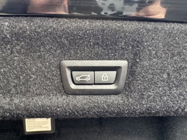 Used 2021 BMW 330e xDrive image 44