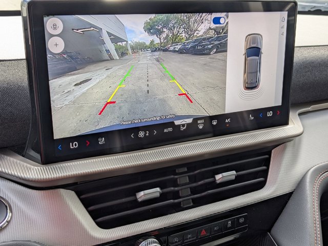 Used 2025 Ford Explorer Active w/ Active Comfort Package image 15