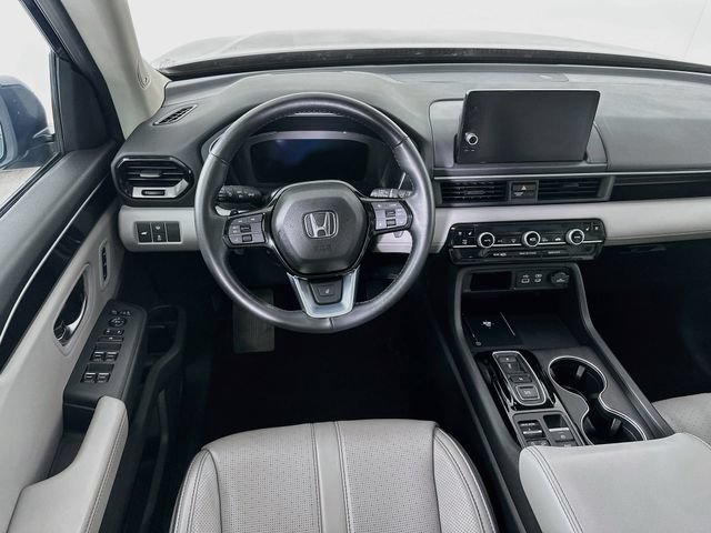 Certified 2025 Honda Pilot Elite image 4