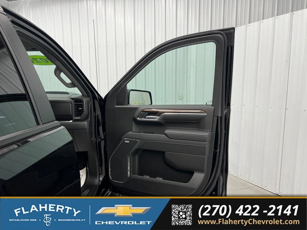 Used 2026 Chevrolet Silverado 1500 LT Trail Boss w/ Safety Package AWD/4WD image 14