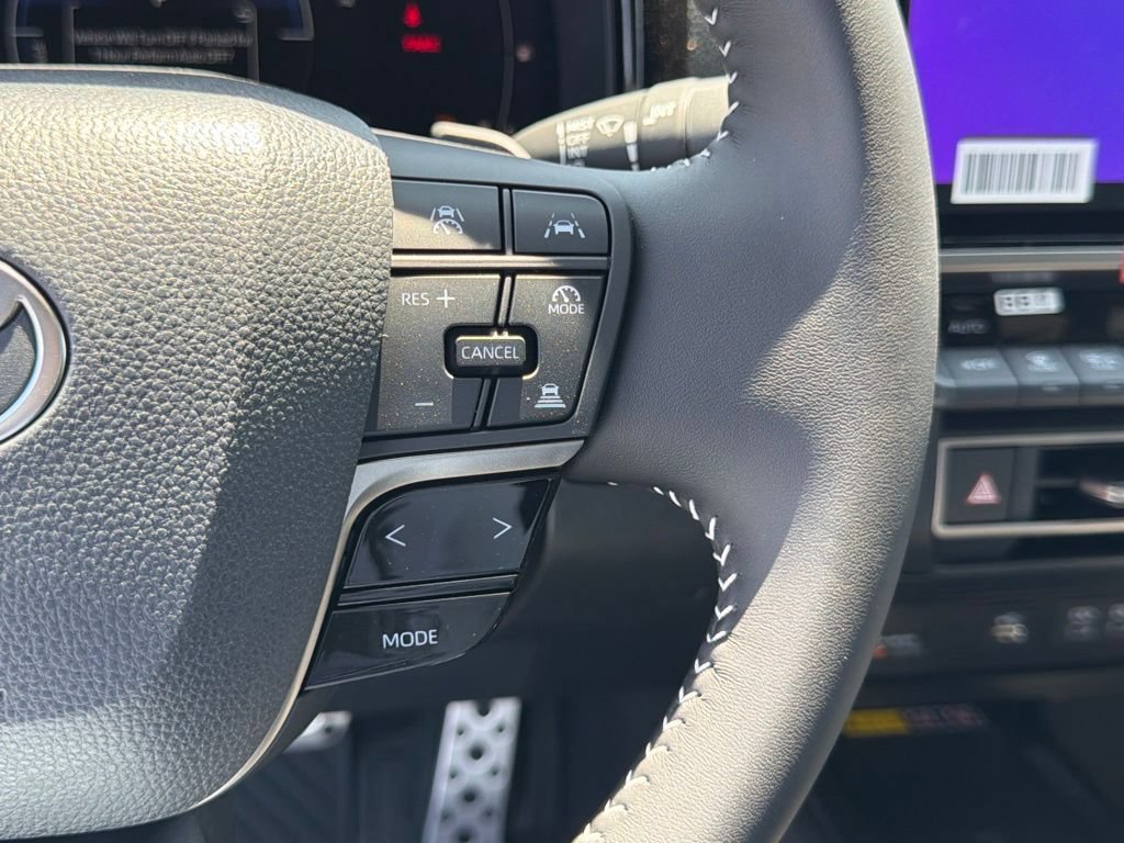 New 2026 Toyota Camry Hybrid FWD image 25