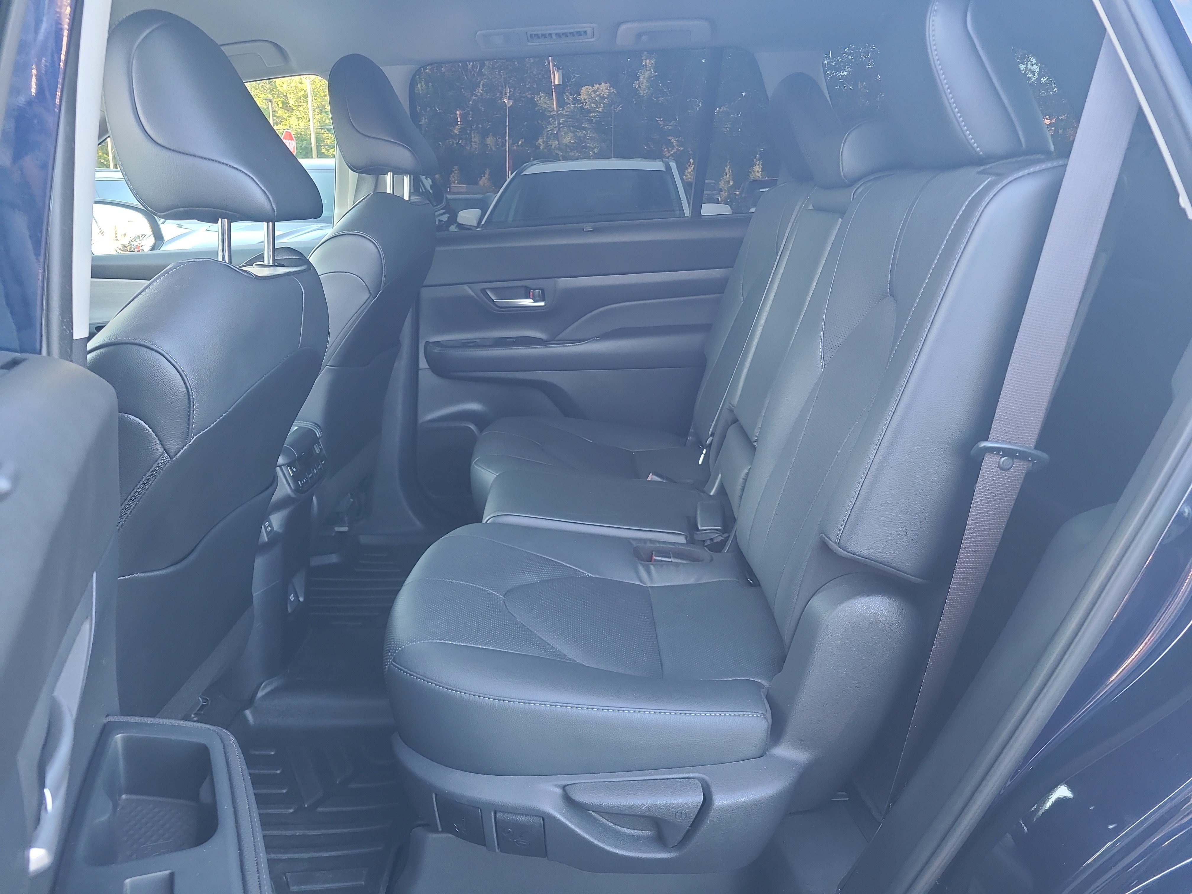 Certified 2024 Toyota Grand Highlander AWD image 27
