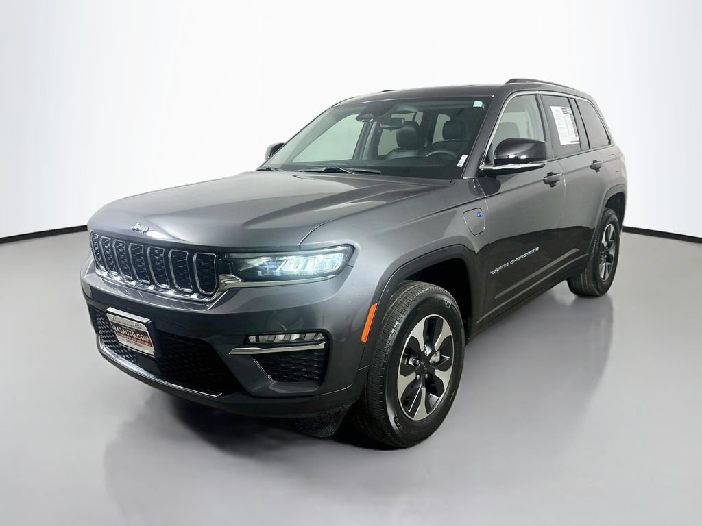 Used 2023 Jeep Grand Cherokee 4WD 4xe image 3