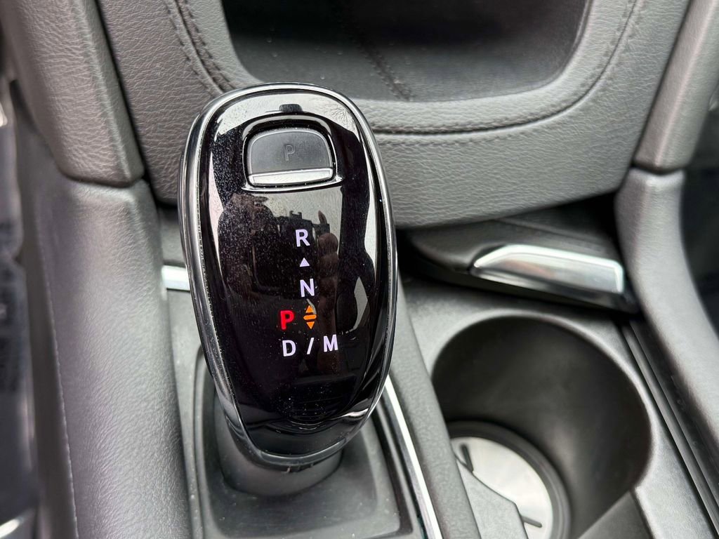 Used 2025 Cadillac XT6 Premium Luxury image 26