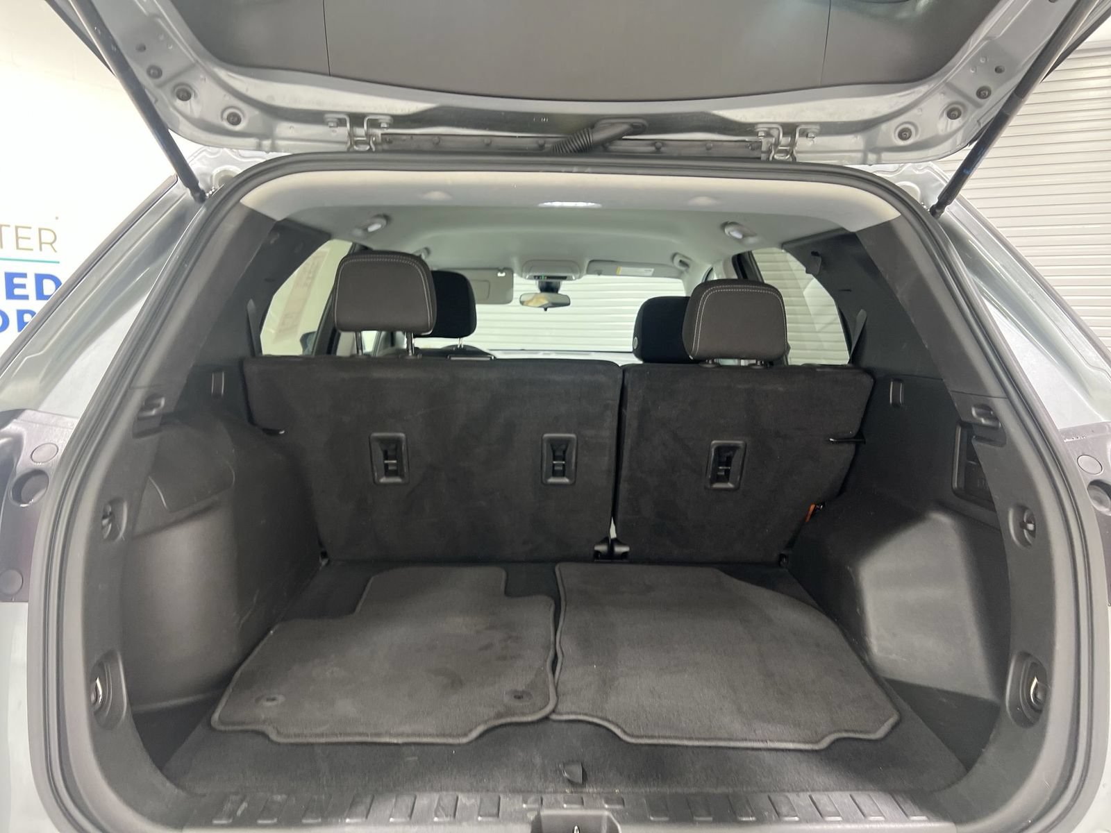 Used 2023 Chevrolet Equinox LT FWD image 22