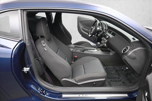 Used 2010 Chevrolet Camaro SS RWD image 21