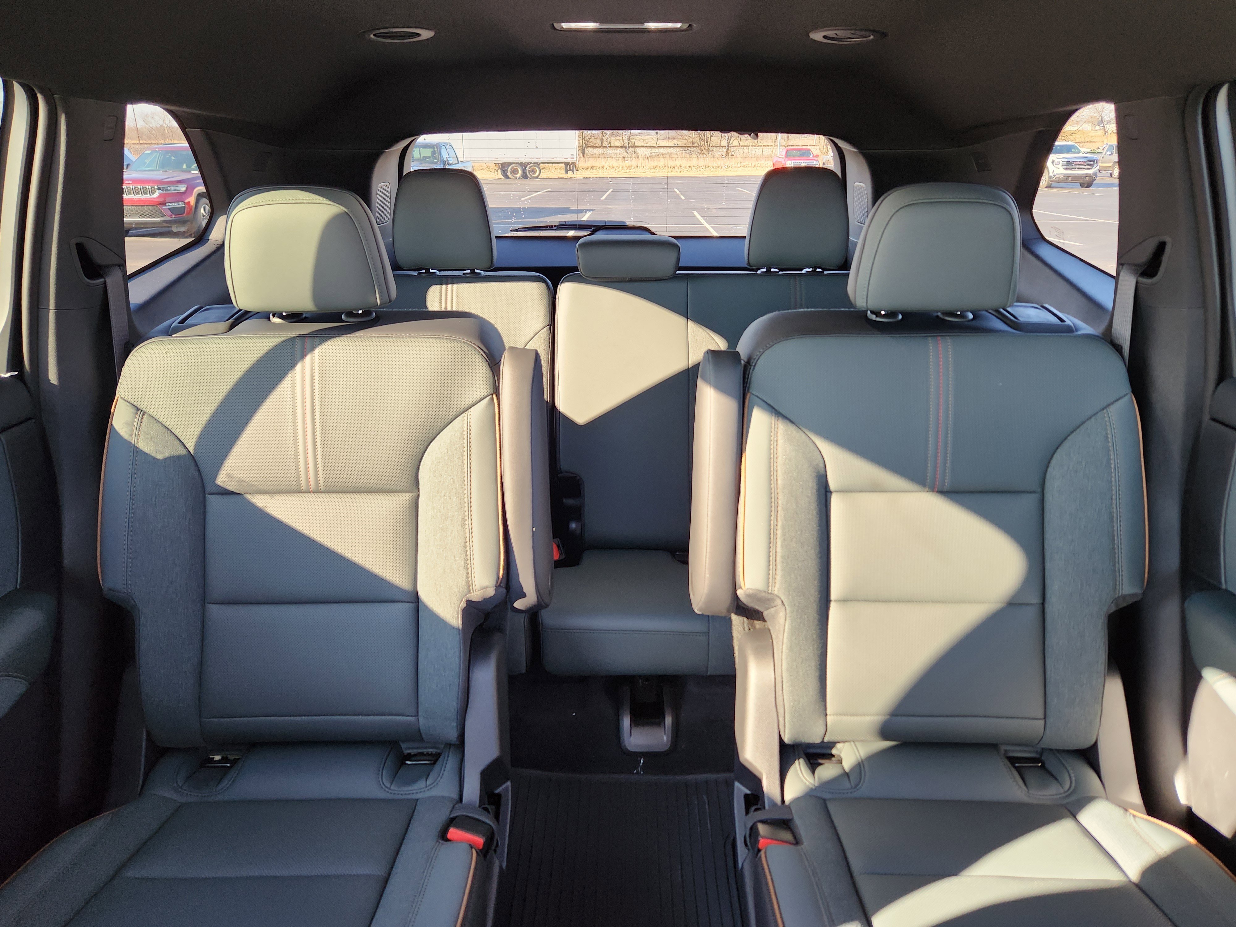 New 2026 GMC Acadia AT4 w/ Super Cruise Package image 8