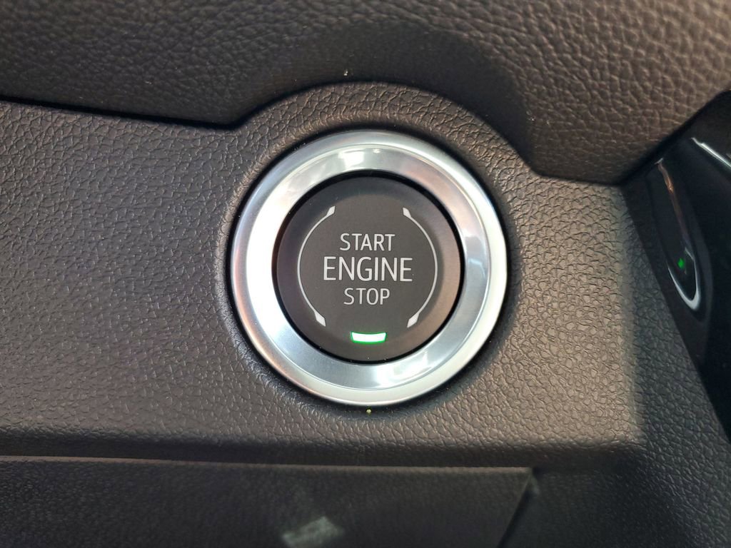 Used 2026 Chevrolet Traverse LT w/ Driver Confidence Package FWD image 29
