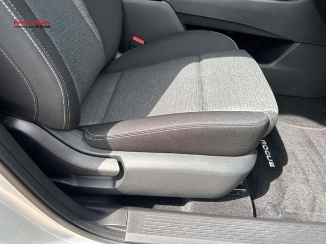 Used 2022 Nissan Rogue SV FWD image 11