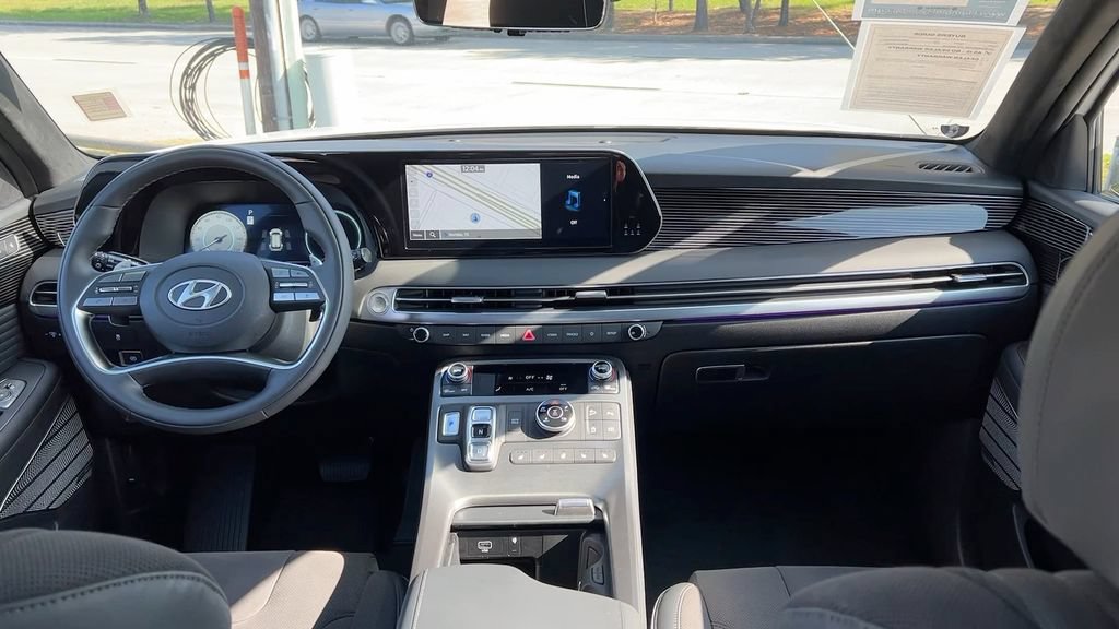 Used 2025 Hyundai Palisade Calligraphy AWD/4WD image 23