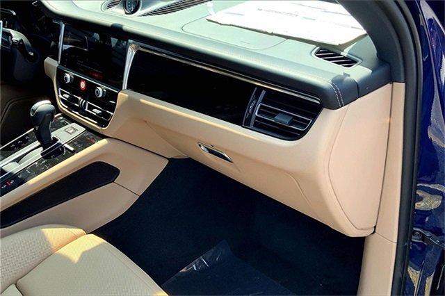 New 2025 Porsche Macan Turbo image 22