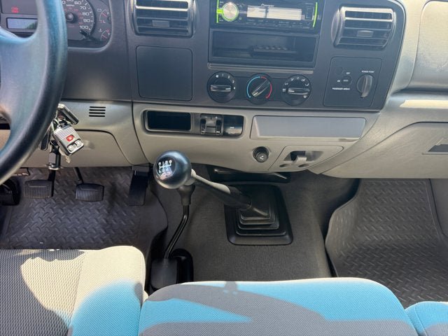 Used 2005 Ford F250 XLT AWD/4WD image 11