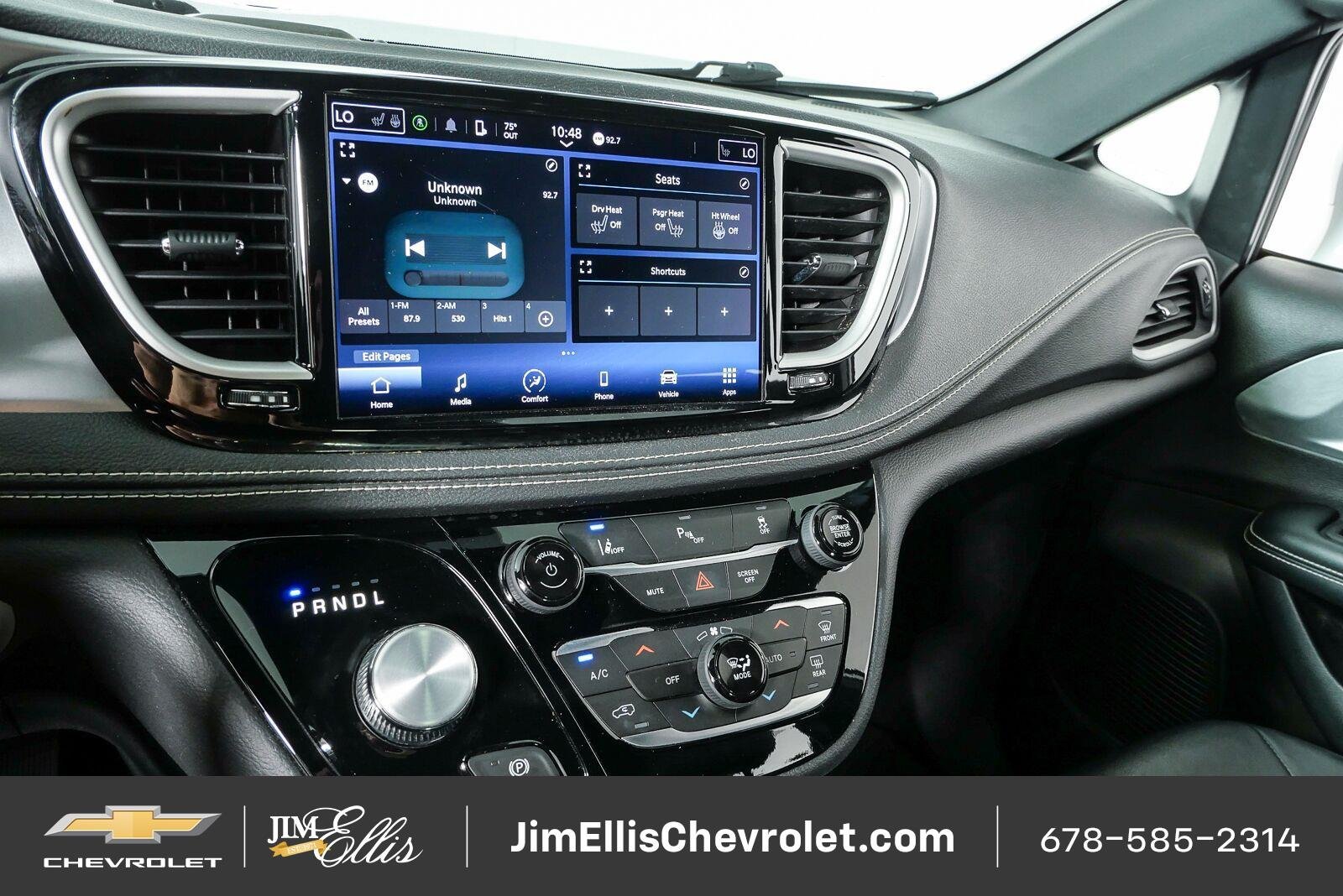 Used 2022 Chrysler Pacifica Touring-L w/ S Appearance Package FWD image 12