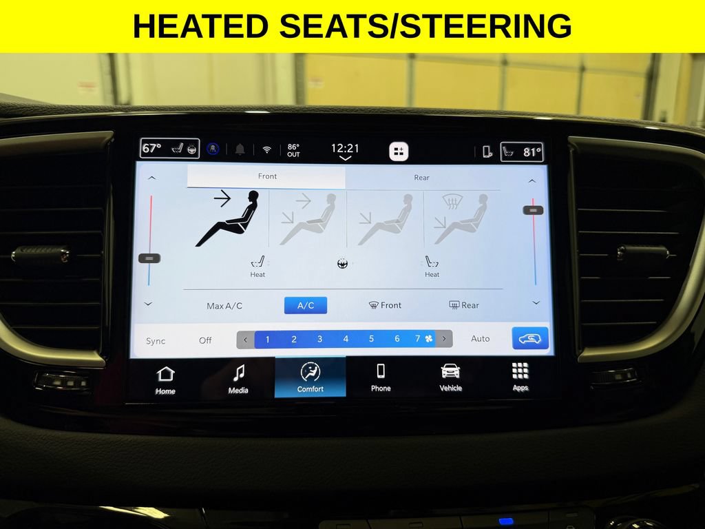 Used 2026 Chrysler Pacifica Select FWD image 3
