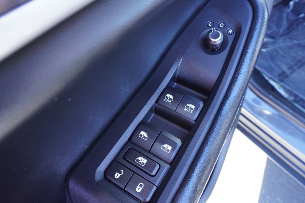 Used 2022 Jeep Grand Cherokee L Limited image 17