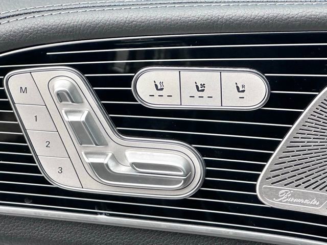 Used 2025 Mercedes-Benz GLS 580 4MATIC image 14