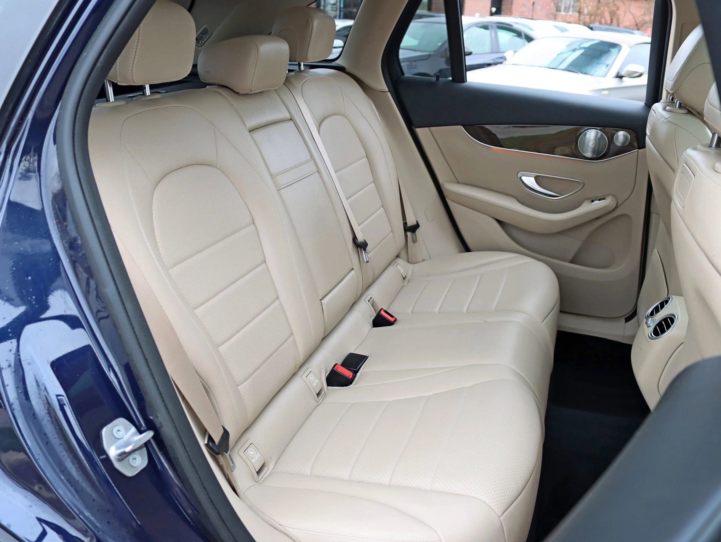 Used 2019 Mercedes-Benz GLC 300 GLC 300 4MATIC Sport Utility 4 image 31