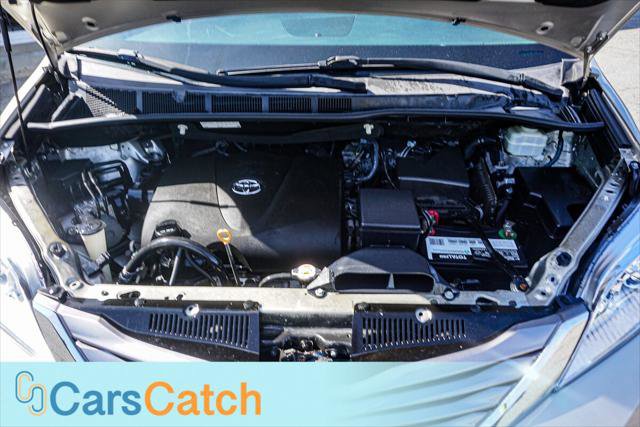 Used 2017 Toyota Sienna XLE w/ XLE Navigation Package image 45