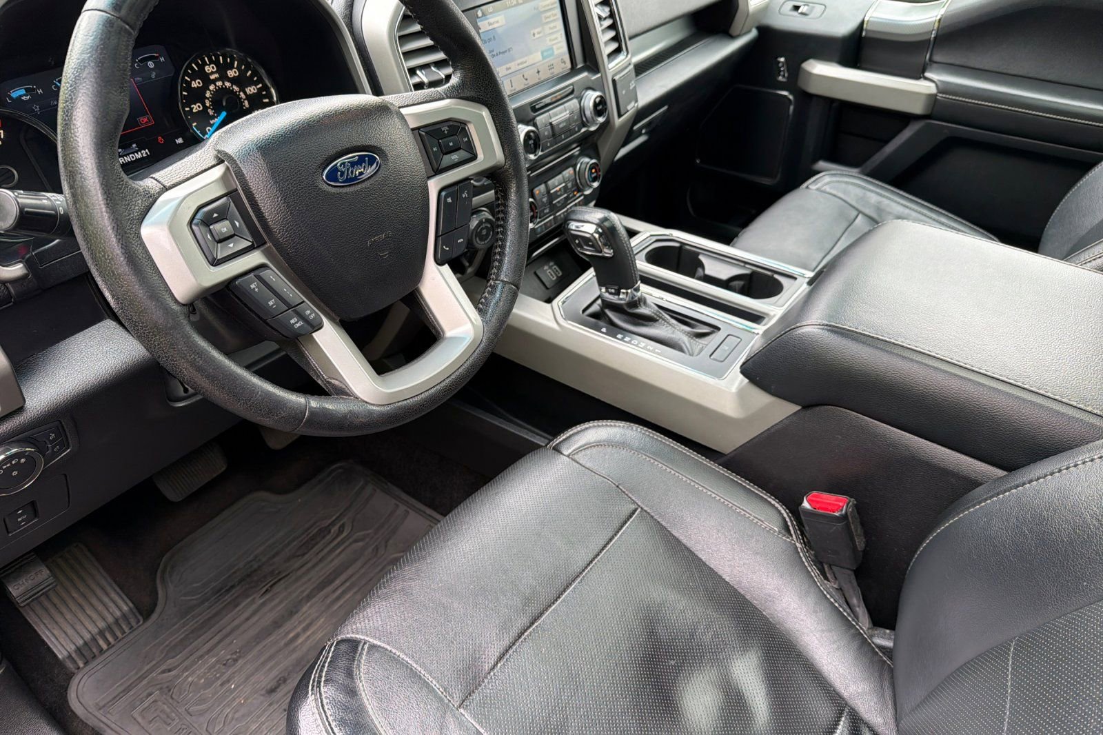 Used 2016 Ford F150 Lariat w/ Equipment Group 502A Luxury AWD/4WD image 10