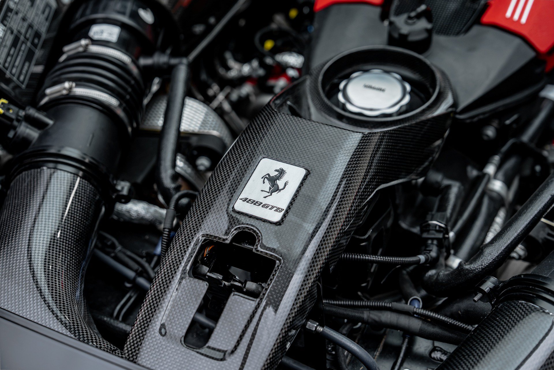 Used 2018 Ferrari 488 GTB RWD image 36