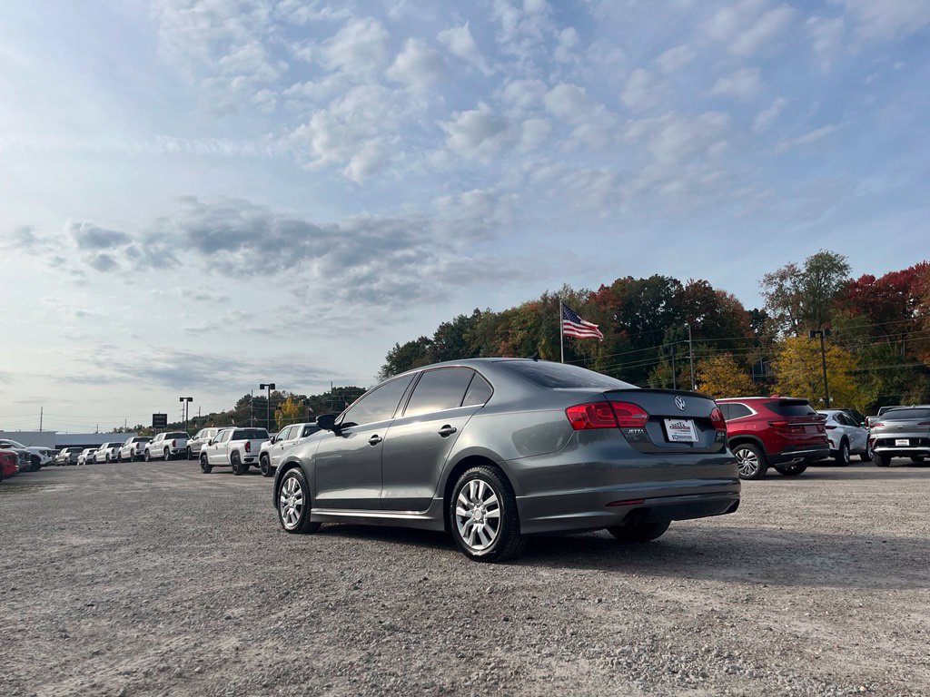 Used 2013 Volkswagen Jetta SE FWD image 10
