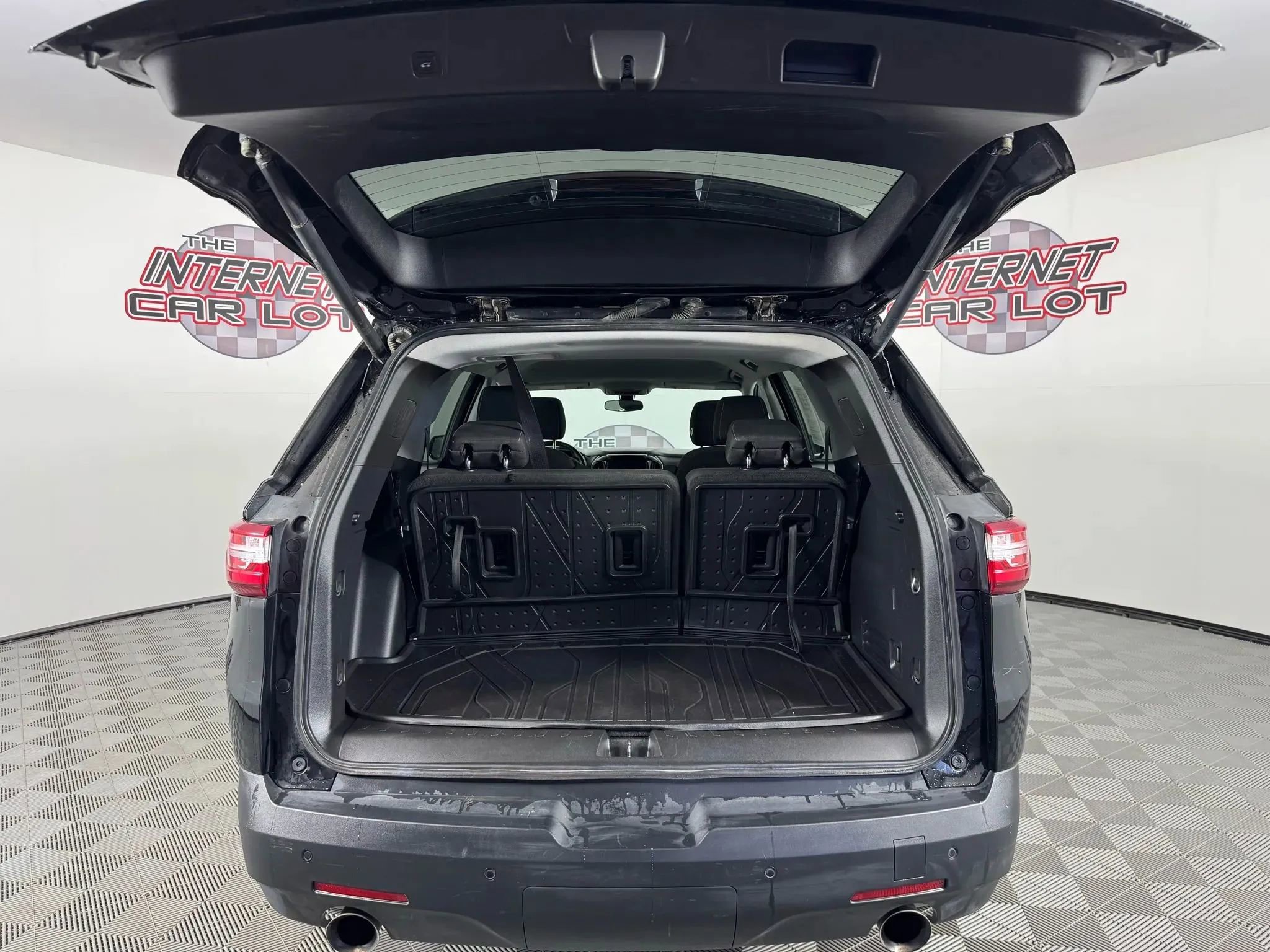 Used 2020 Chevrolet Traverse LT w/ LPO, Floor Liner Package image 27