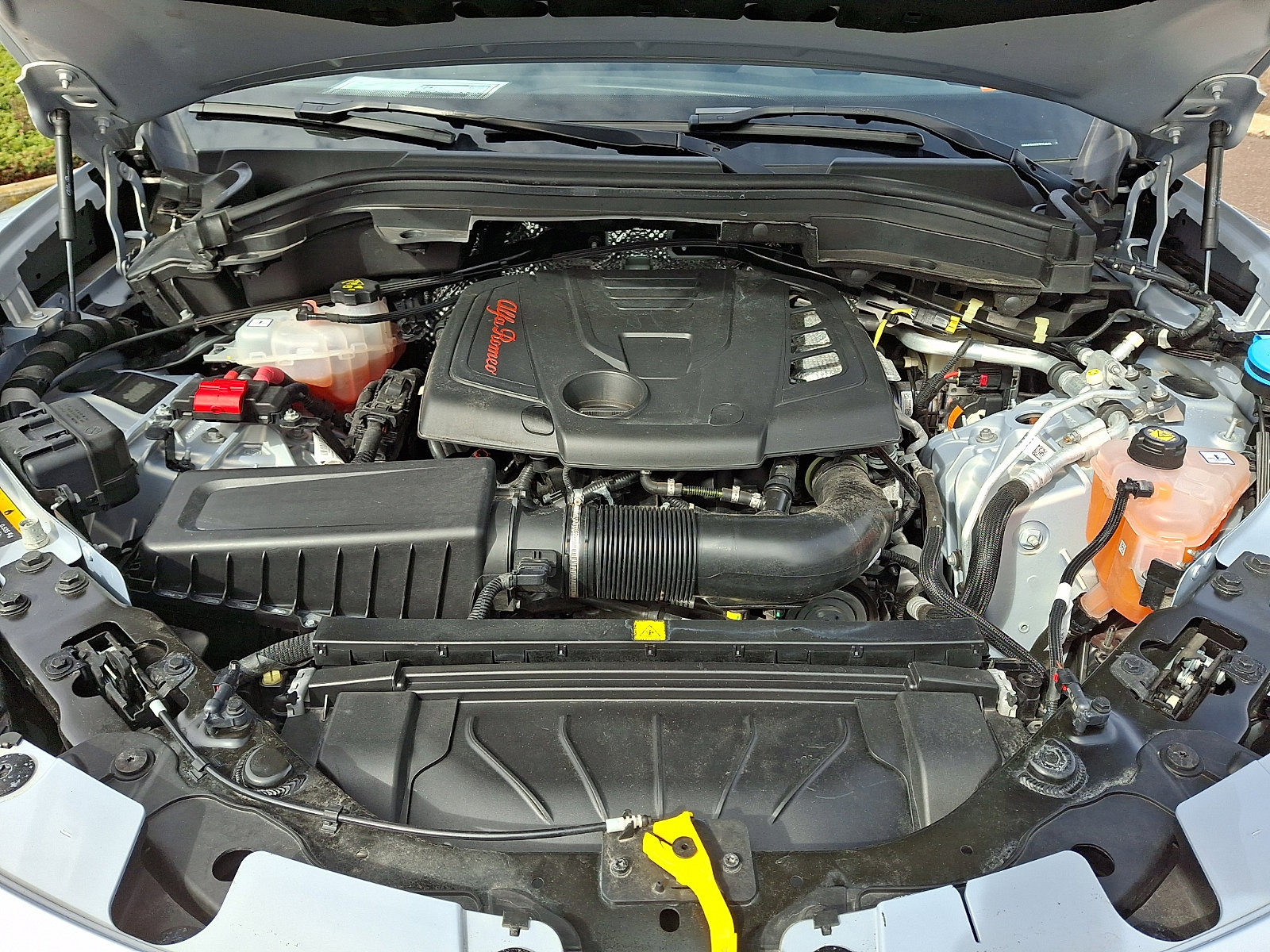 Used 2024 Alfa Romeo Stelvio Ti image 29