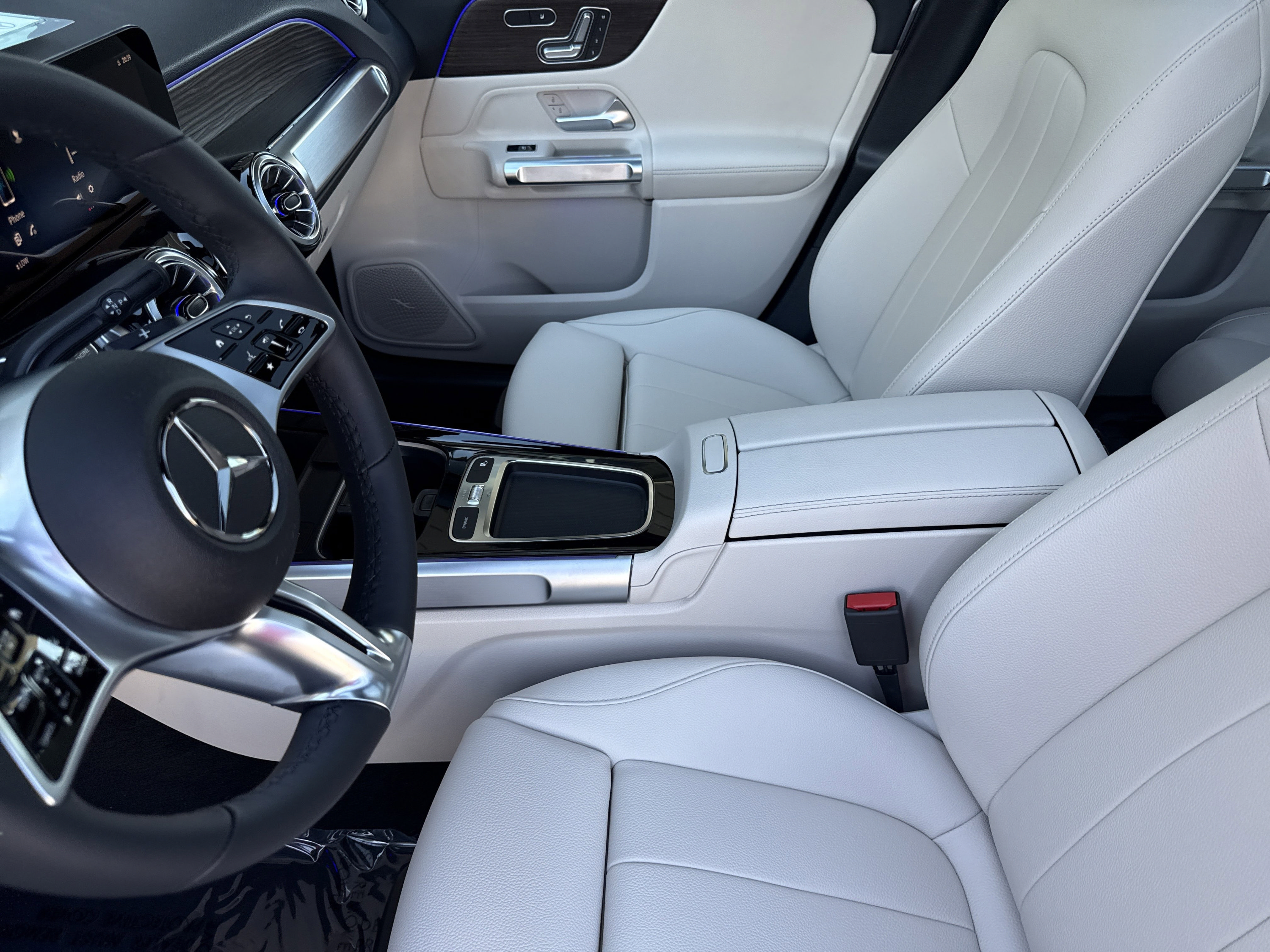 New 2026 Mercedes-Benz GLB 250 image 39