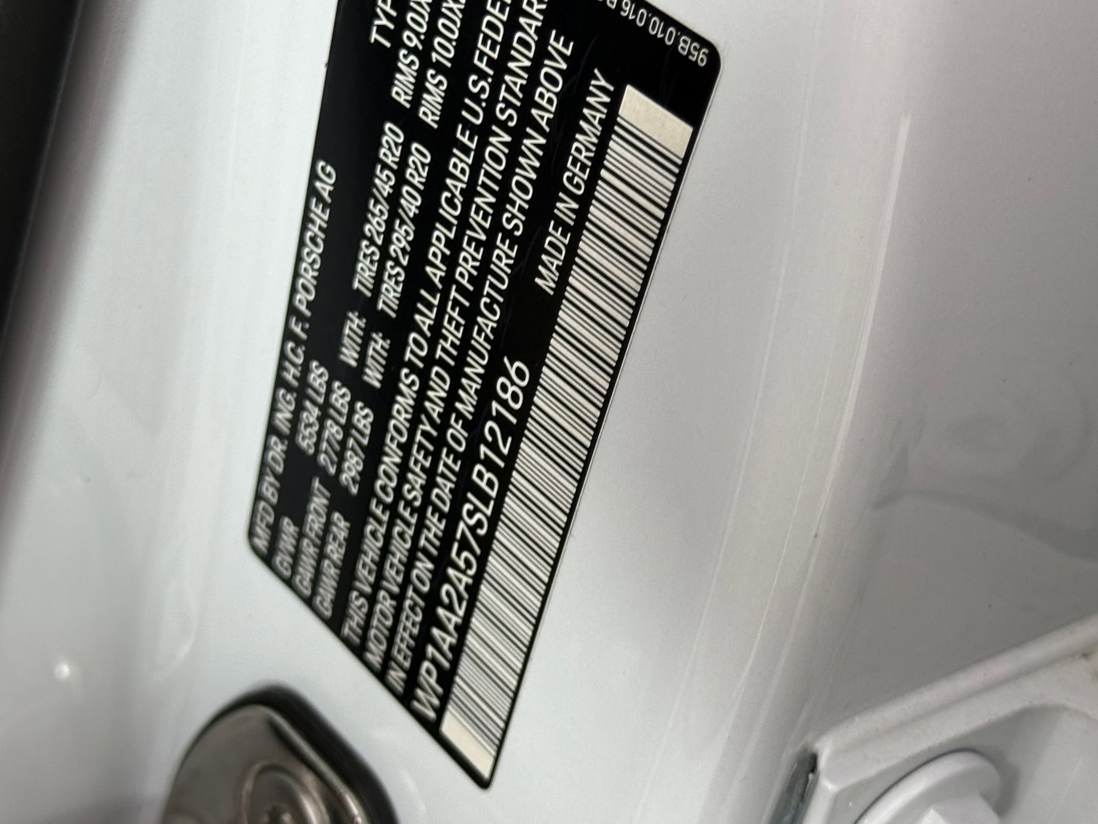 New 2025 Porsche Macan image 25