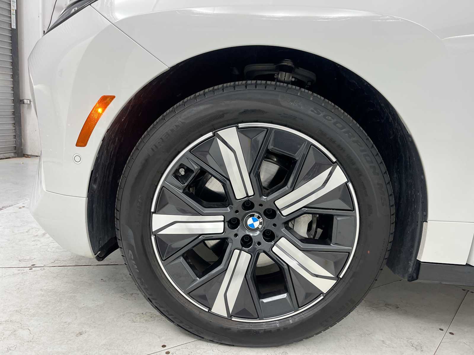 Used 2026 BMW iX xDrive45 w/ Executive Package AWD/4WD image 23