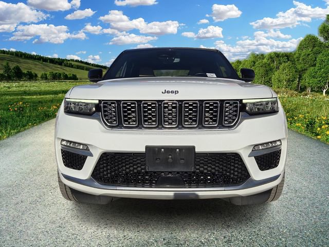 Certified 2022 Jeep Grand Cherokee Summit w/ Luxury Tech Group V image 2