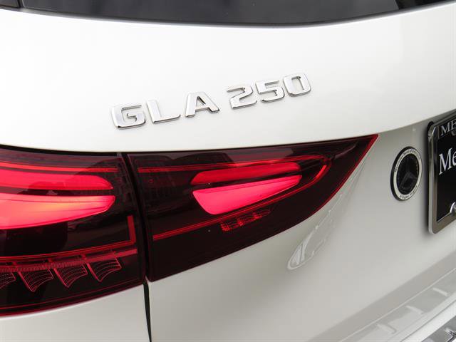 Used 2025 Mercedes-Benz GLA 250 4MATIC image 27