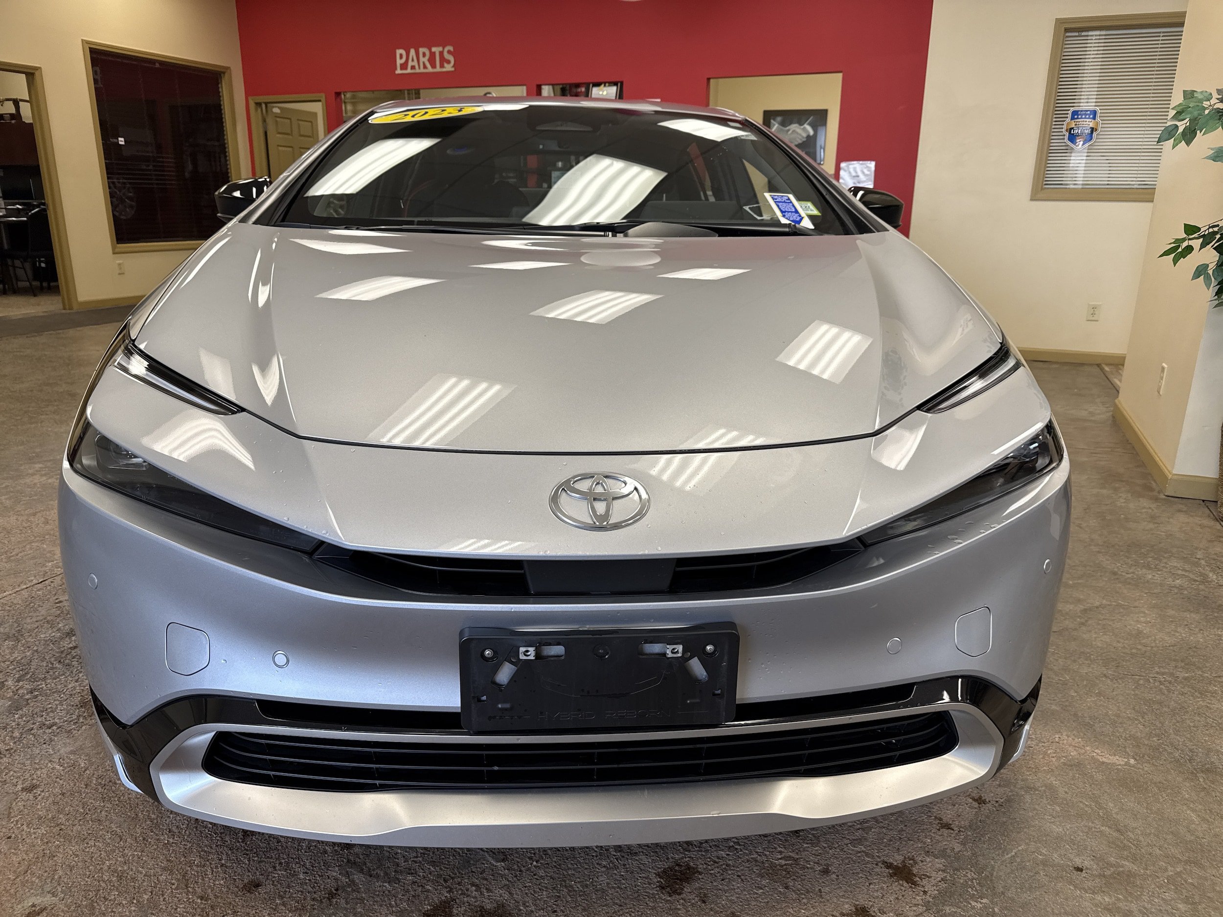 Used 2023 Toyota Prius Prime FWD video 2