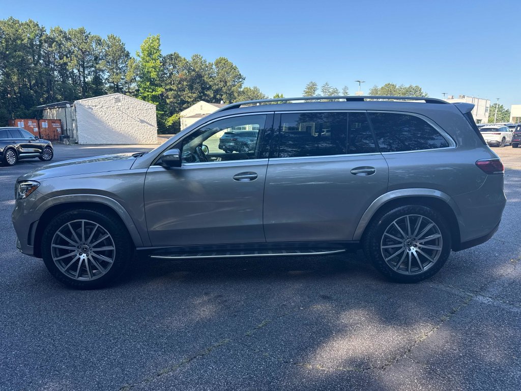 Used 2023 Mercedes-Benz GLS 450 4MATIC image 9