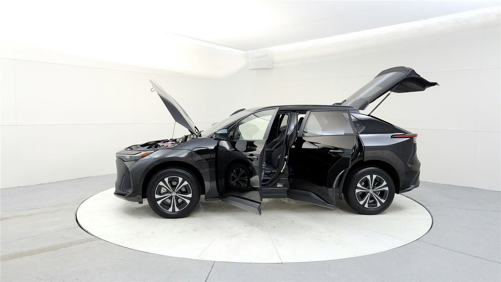 Used 2023 Toyota bZ4X XLE image 10